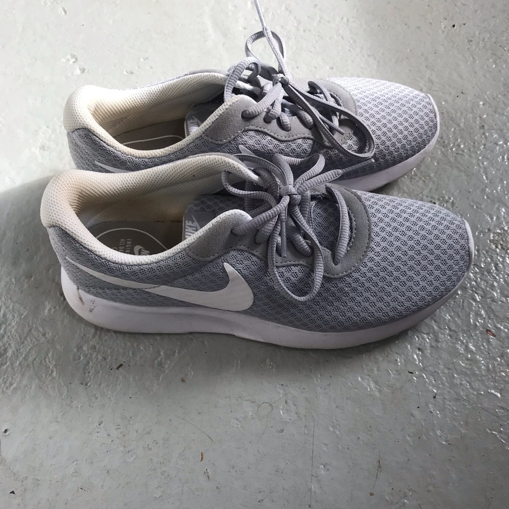 Nike Tennis Shoes